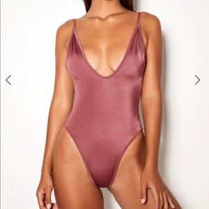 Gooseberry Swim So Chic Plunging Neckline High-Cut One Piece in Mauve size M